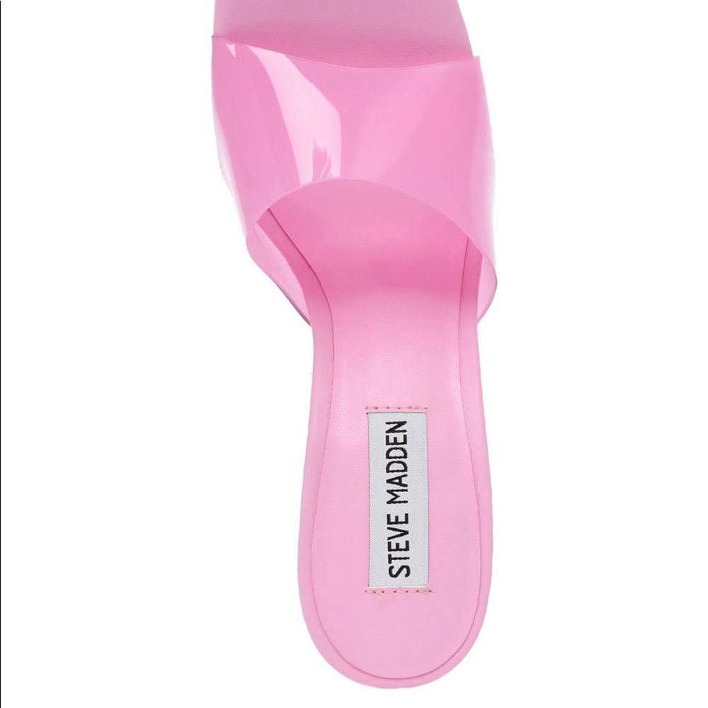 High heels sandals
